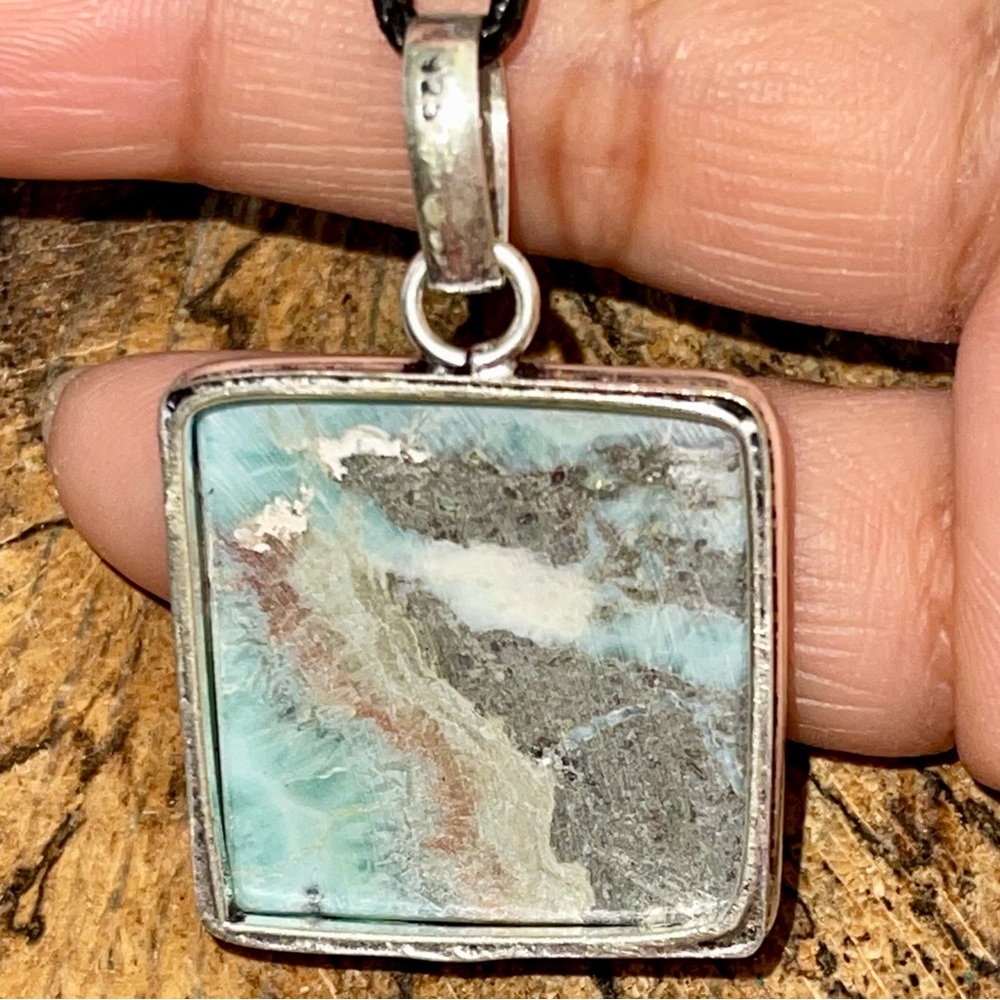 Beautiful Larimar Pendant 1 7/8” - Picture 4 of 6